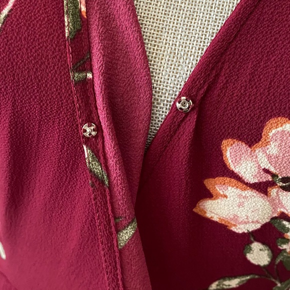 LULUS BURGUNDY FLORAL WRAP MAXI DRESS SIZE SMALL 🌟EUC🌟 - Picture 11 of 16